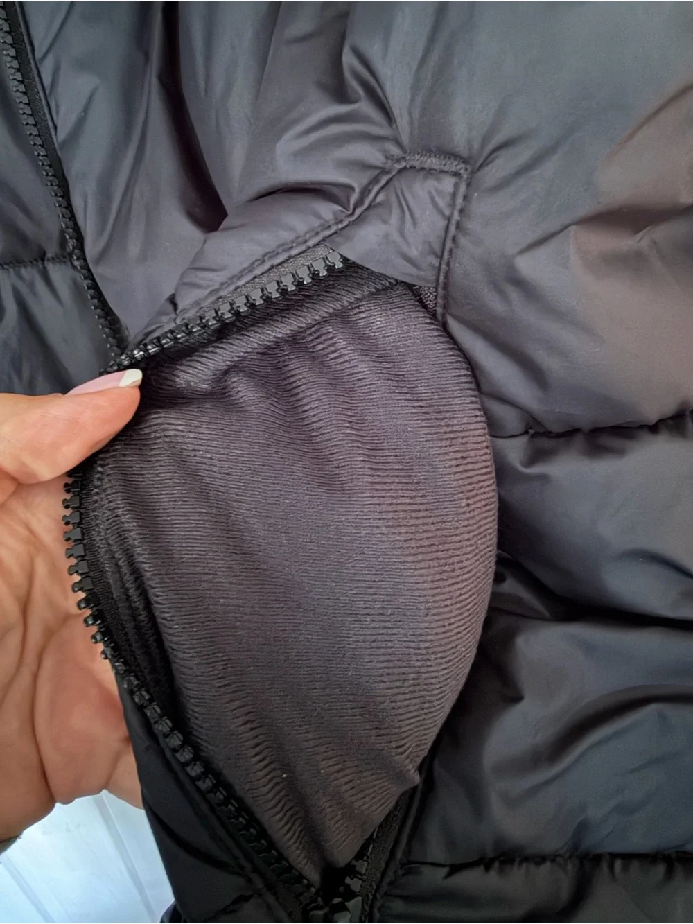 Columbia worn heat zippers